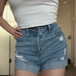 High-Waist Rolled Hem Distressed Denim Shorts - Light Blue